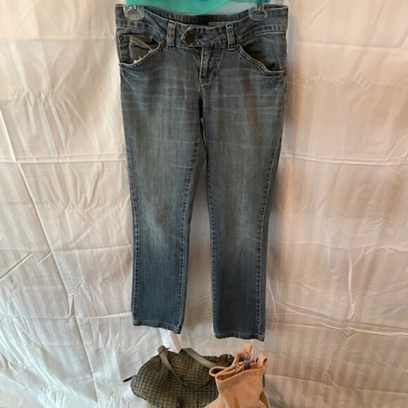 DKNY Distressed Vintage Jeans Size 26 straight leg plus free boho Blouse!! - Picture 11 of 11